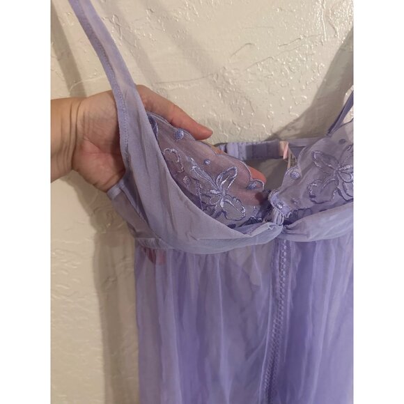 Victoria’s Secret Purple Semi Sheer Floral Twist Front Négligée - Picture 5 of 10